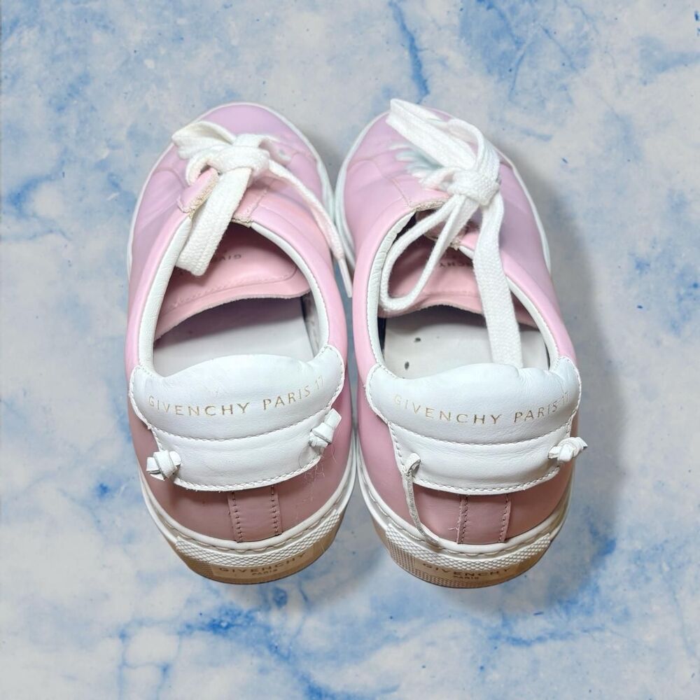 Givenchy Women's Pink Trainers